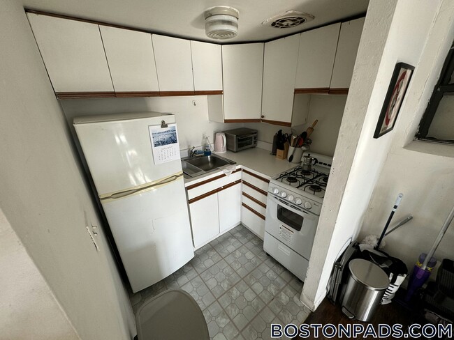 Photo - 153 Brighton Ave Unidad 18