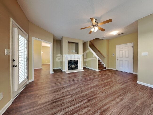 Photo - 582 Cotton Brook Dr