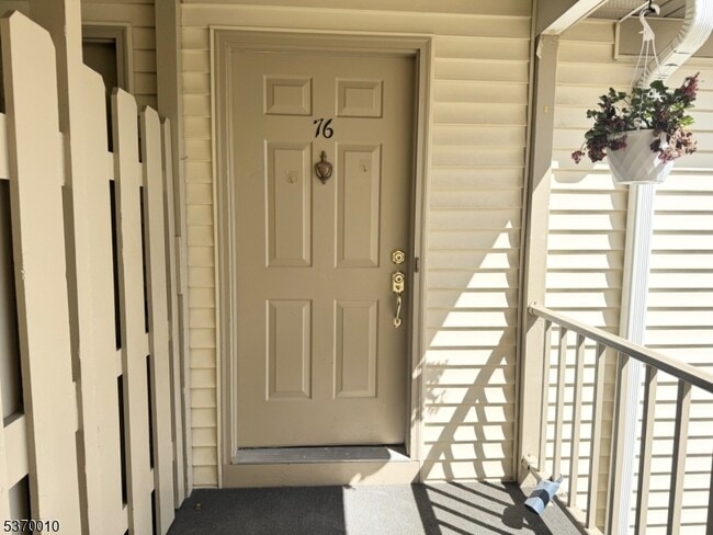 Photo - 76 Jamestown Rd Condo