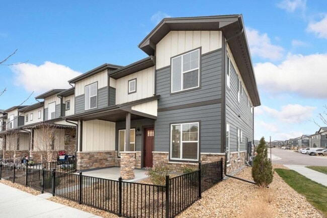 Building Photo - 4190 S Park Dr