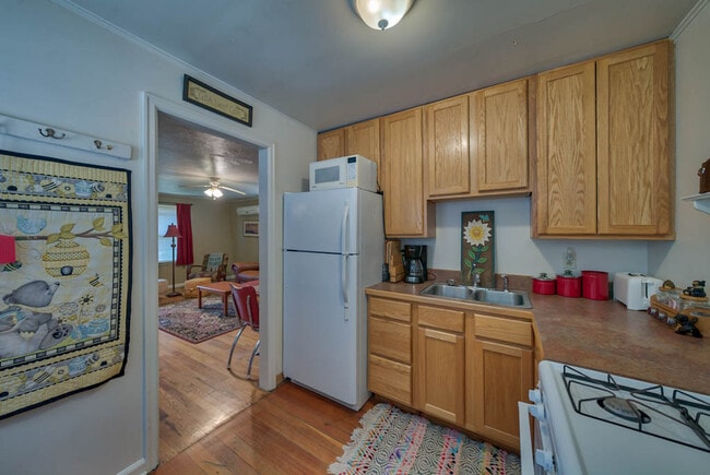 Photo - 517 2nd Ave
