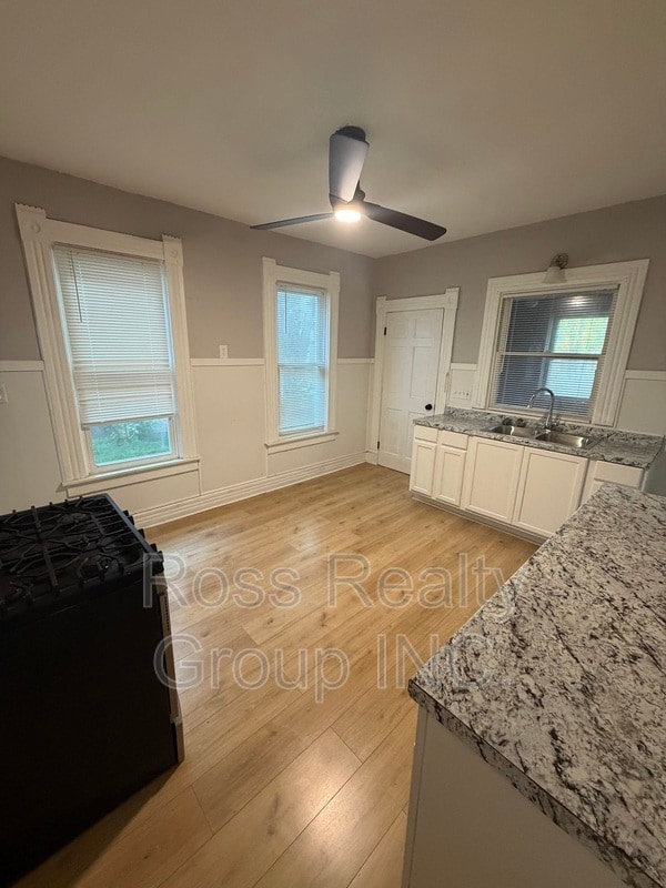 Photo - 1121 Delence St