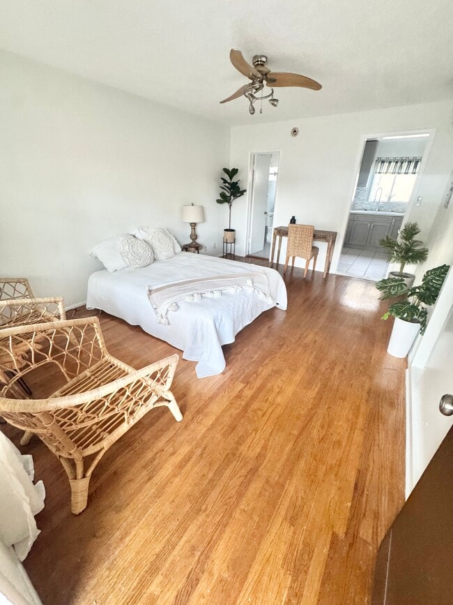 Photo - 1751 Winona Blvd Unidad 6