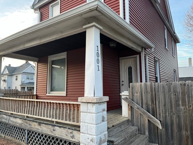Building Photo - 1001 4th Ave Rental