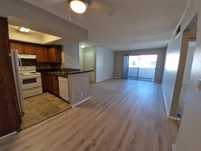 Building Photo - 1455 E Katie Ave Rental