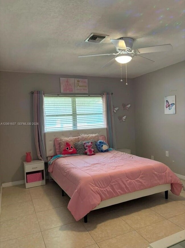 Photo - 1904 Palmland Dr