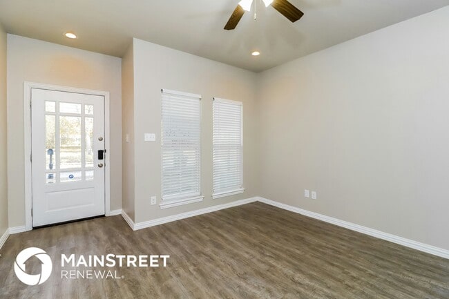 Photo - 206 Perry Ave