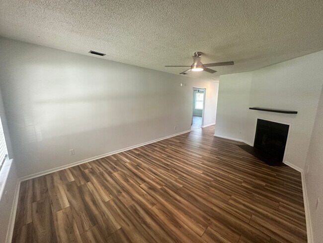 4 Westbrook Cir Unit A