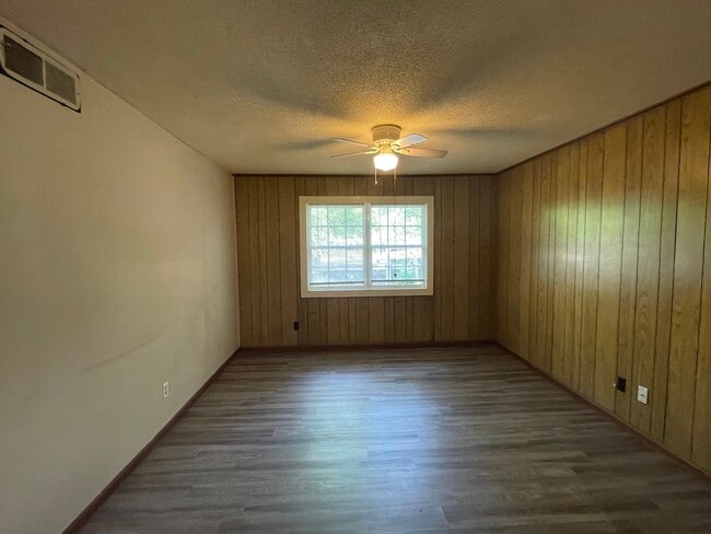 Photo - 720 E Park Ave