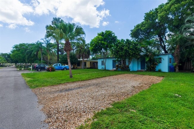 Photo - 1716 SW 12th Ct