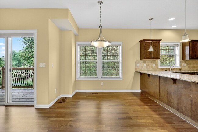 Photo - 368 SW Eastman Pkwy Unit 368