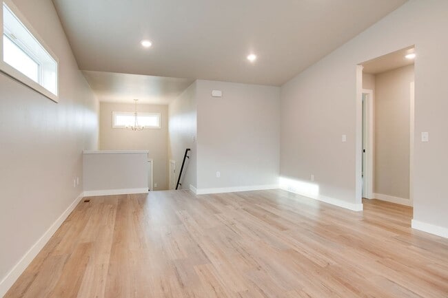 Photo - Modern 4-Bedroom Home in Moorhead