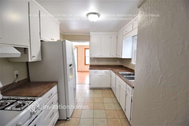 Photo - 1612 St Albans St N