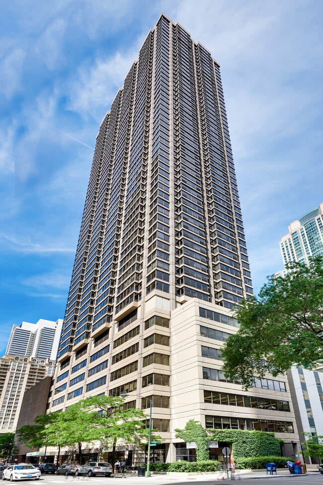 Building Photo - 30 E Huron St Unit 4603 Rental