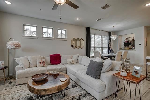 Photo - 3928 Cresthill Dr