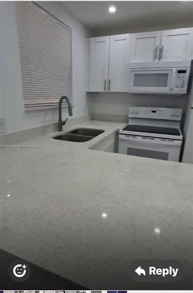 Building Photo - 285 NE 191st St Unit 2907