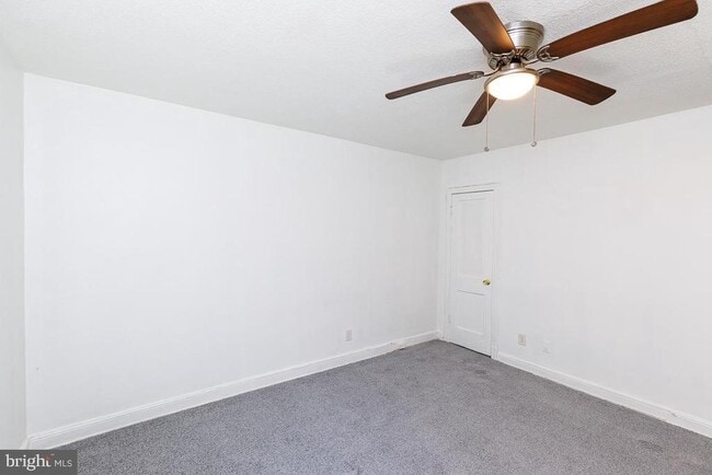 Photo - 430 Mellon St SE Unit 2