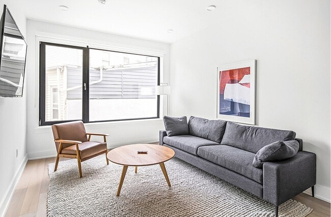 Sala de estar 965 Frankford - 965 Frankford