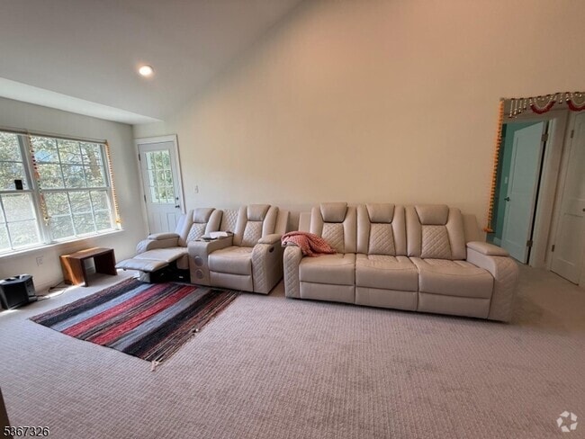 Building Photo - 1254 Garrison Ct Rental
