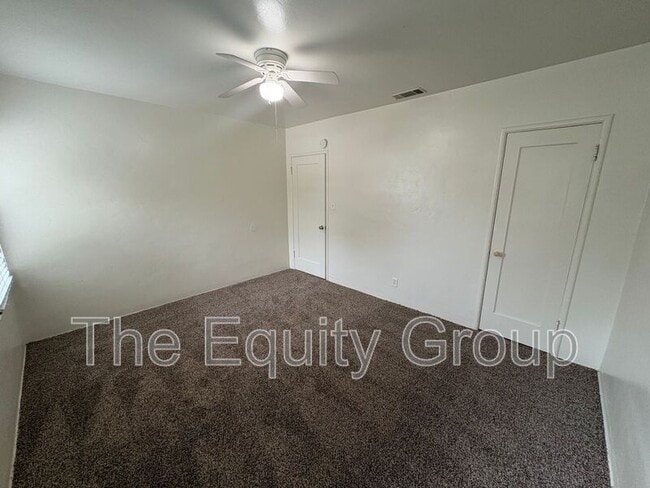 Photo - 801 S Sowell St