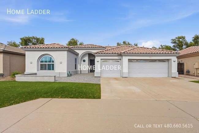 Building Photo - 5080 S McClelland Dr