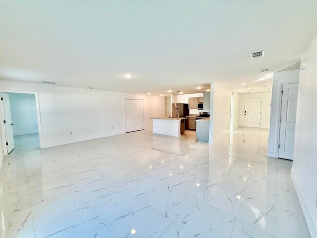 Photo - 205 SW Chelsea Terrace