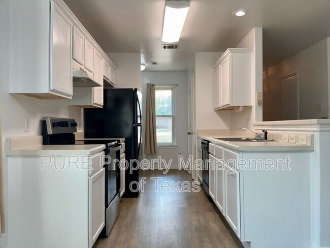 Photo - 244 Marvin Cove