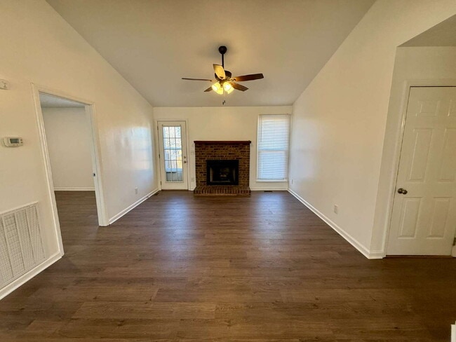 Photo - 3 Bedroom / 2 Bathroom Home in Springfield