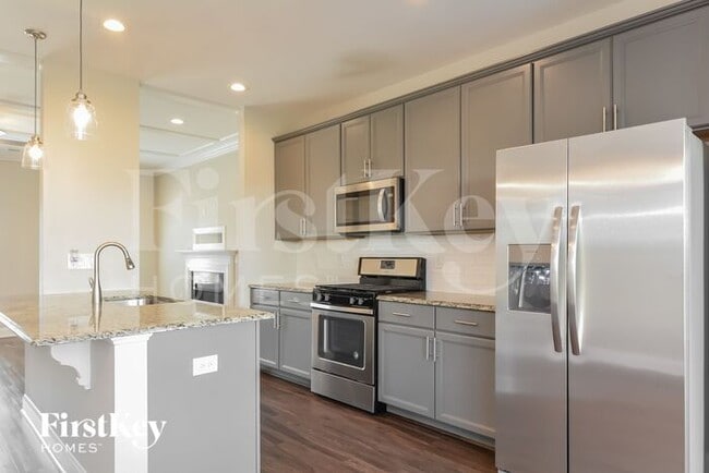 Photo - 143 Douglas Fir Pl