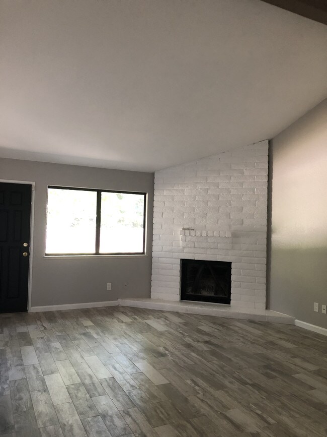 diseño abierto - 4756 Knapp Way