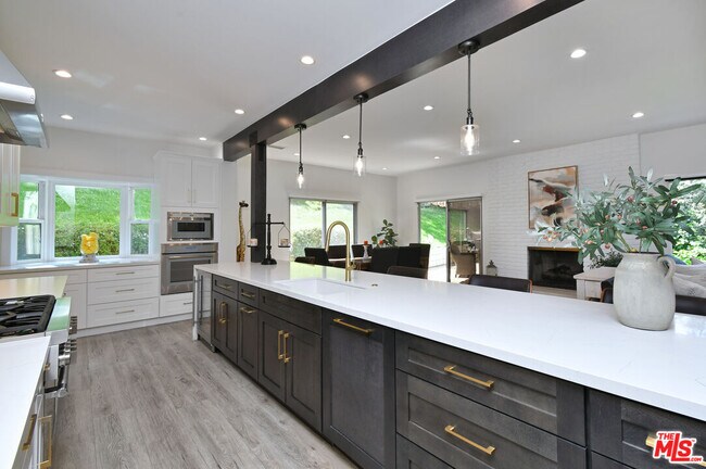 Photo - 16142 Bayberry Pl