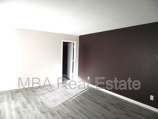 Photo - 15650 N 19th Ave Unidad #1196