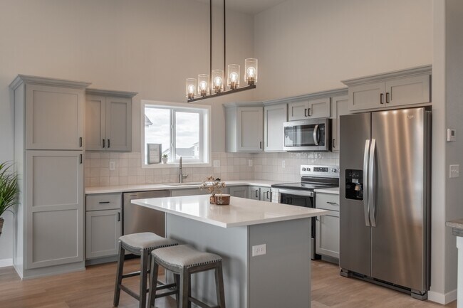 Photo - 1129 Jill Dr W