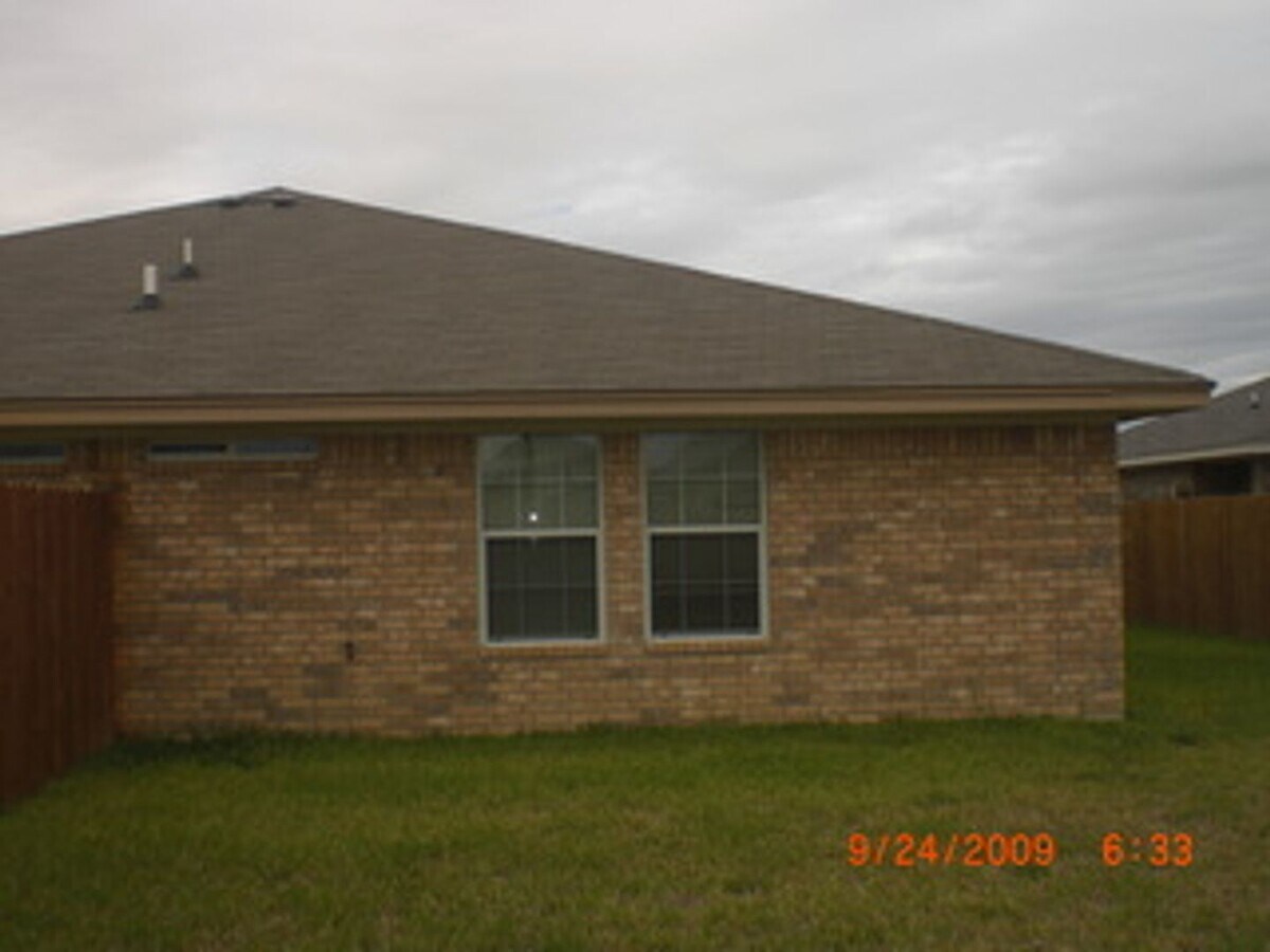 Photo - 2704 Vernice Loop Unit A