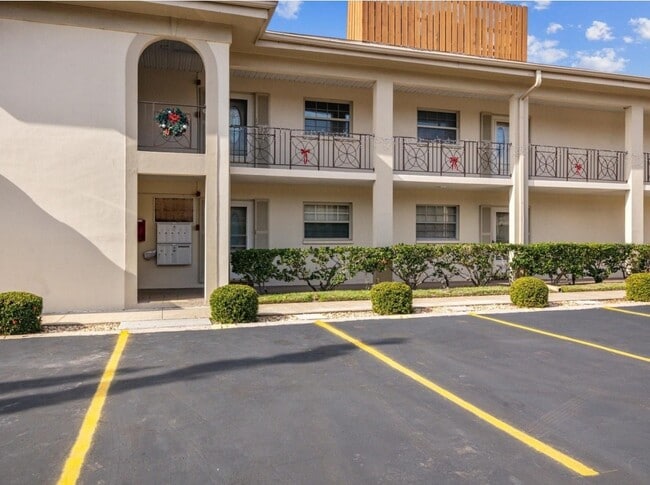 Photo - 19029 US Highway 19 N Unit 6-13