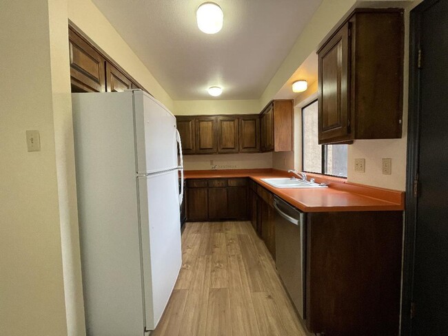 Photo - 331 Cheryl Ct