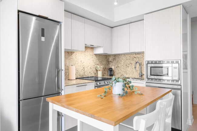 Photo - 501 Yonge St Unit SI ID1388893P