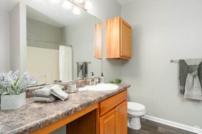 1BR, 1BA - 831SF