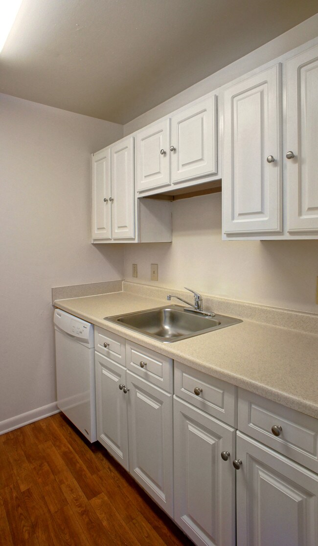 Stratford at Williamsburg Apartments For Rent in Williamsburg, VA