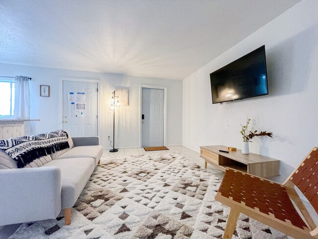 Building Photo - 505 Fillmore Ave Unit ID1044401P