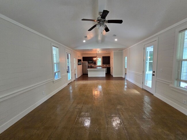 Photo - 5424 Raymond Stotzer Pkwy