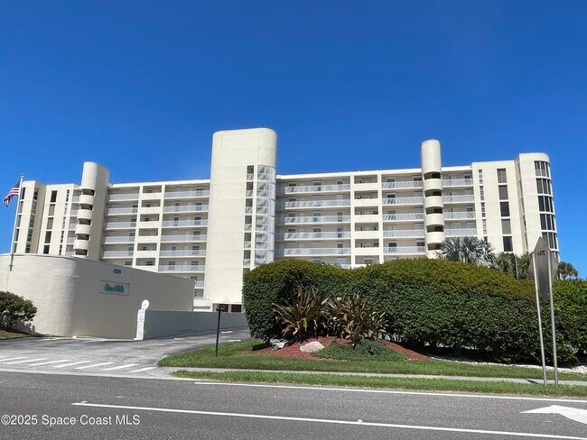 Building Photo - 2225 Jimmy Buffett Mem Hwy Unit 704 Rental