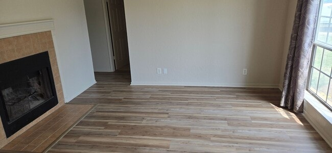 Photo - 3807 Pickwick Ln