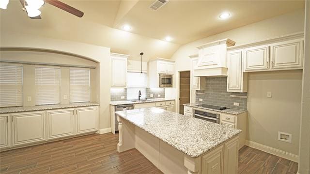 729 Paintbrush Ct