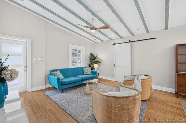 601 NE 14th Pl