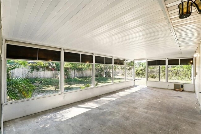 Photo - 1617 Acacia Rd