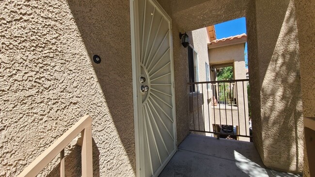 Photo - Upstairs Condo with Mountain and City View