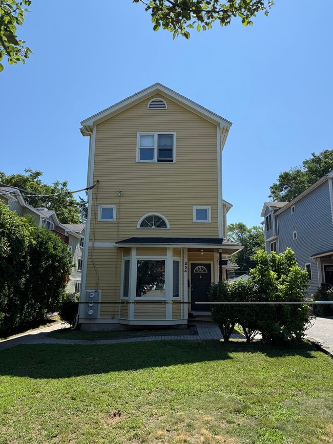 Building Photo - 254 Allston St Unit 254 A