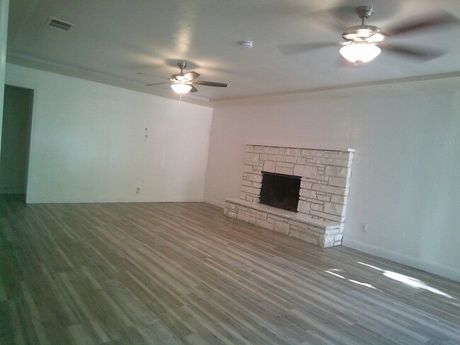 Photo - Ashby St Unit 1