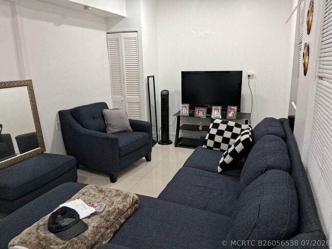 710 Columbus Pkwy Unit Fr